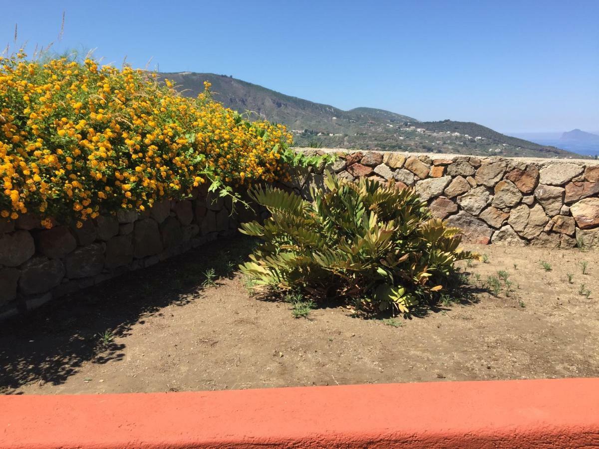 Casa Marta Leilighet Lipari  Eksteriør bilde